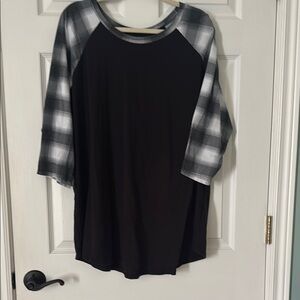 Torrid Classic Fit Black Top